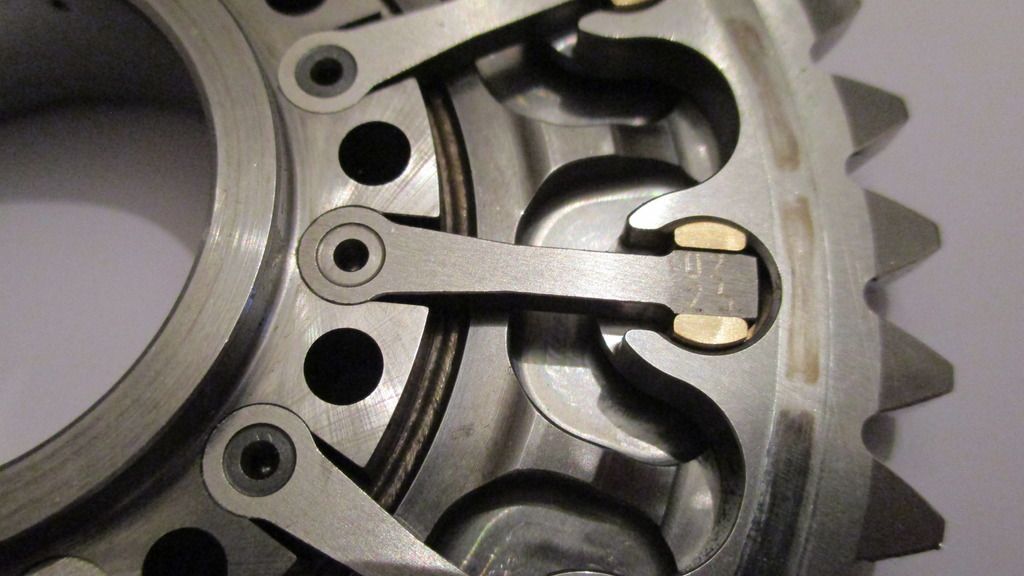 F1 Timing Gear Damper, a closer look